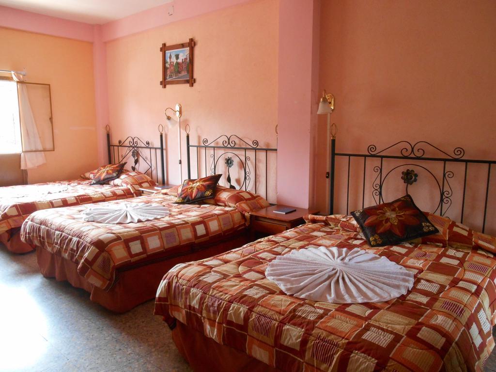 Hotel El Chaparral Panajachel Δωμάτιο φωτογραφία