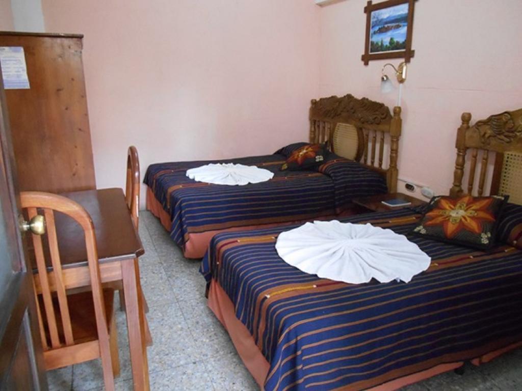 Hotel El Chaparral Panajachel Δωμάτιο φωτογραφία