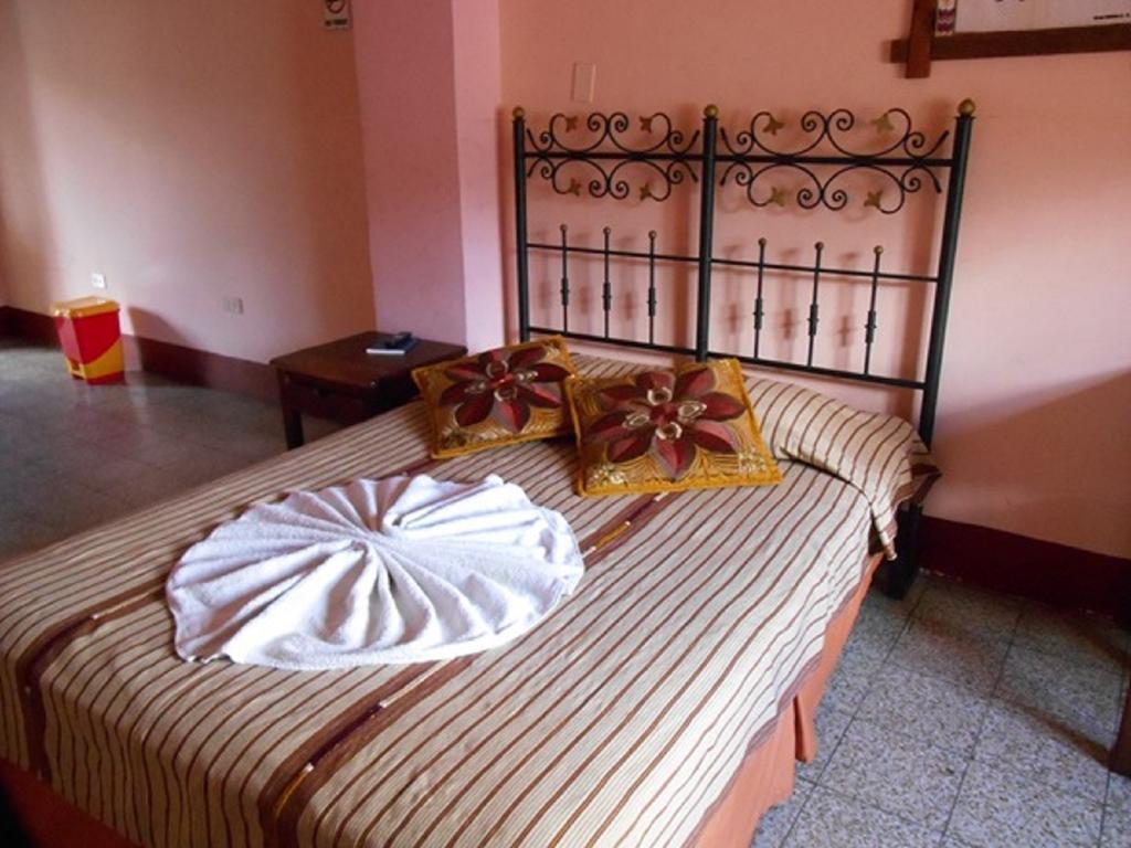 Hotel El Chaparral Panajachel Δωμάτιο φωτογραφία