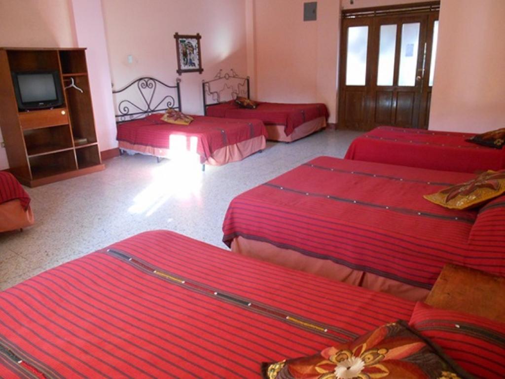 Hotel El Chaparral Panajachel Δωμάτιο φωτογραφία