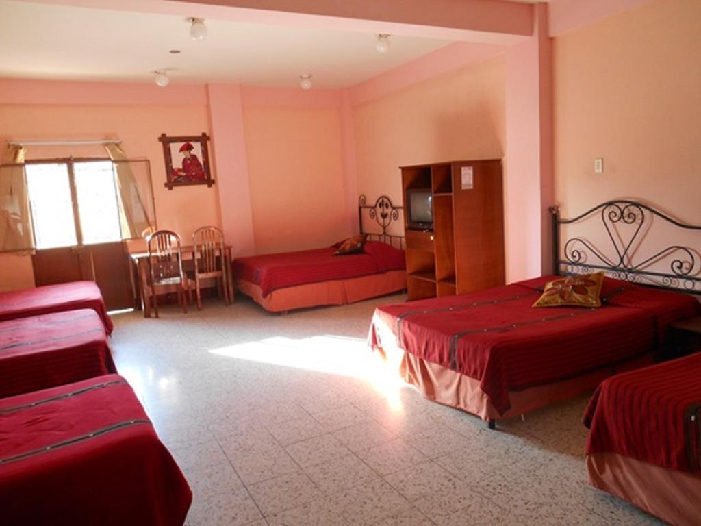 Hotel El Chaparral Panajachel Δωμάτιο φωτογραφία